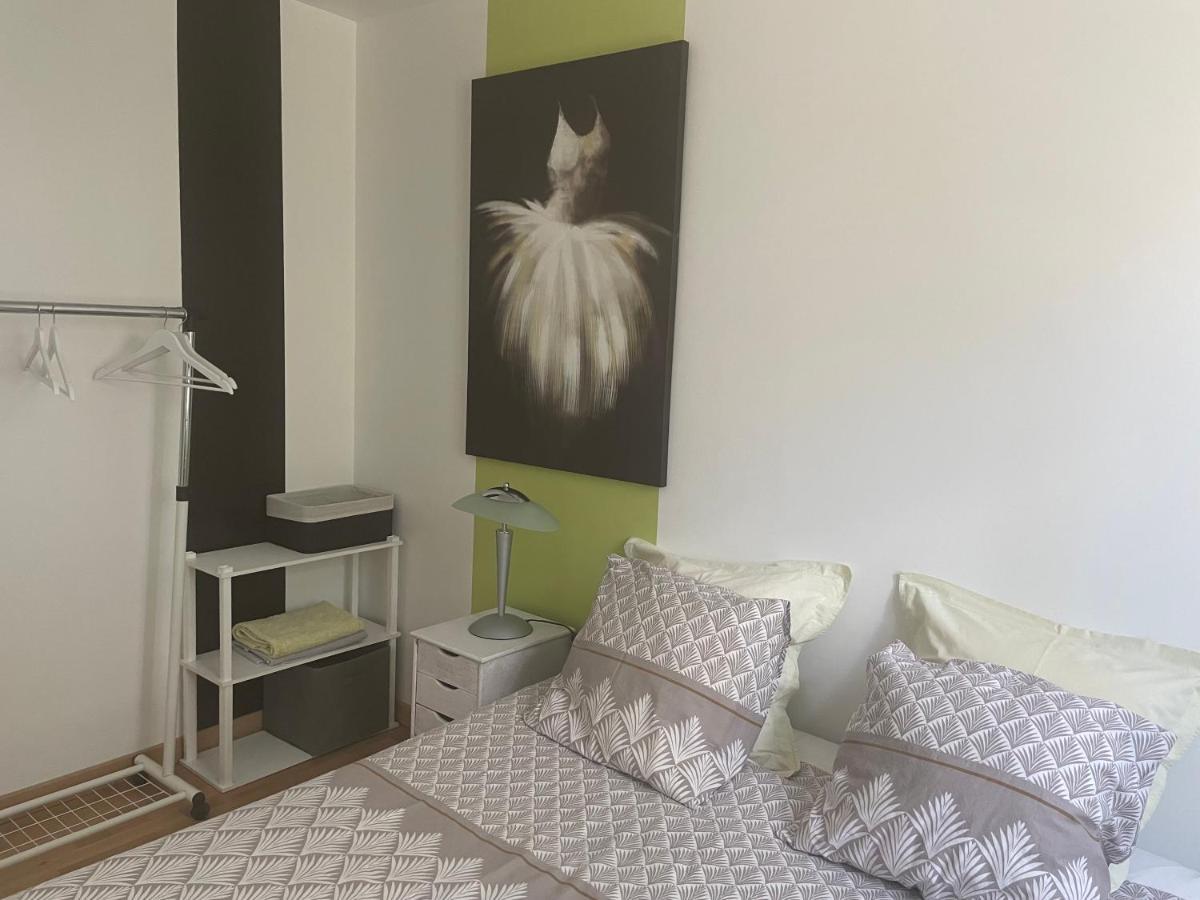 Bed and Breakfast Les Terrasses Des Gardies Pignan Exterior foto